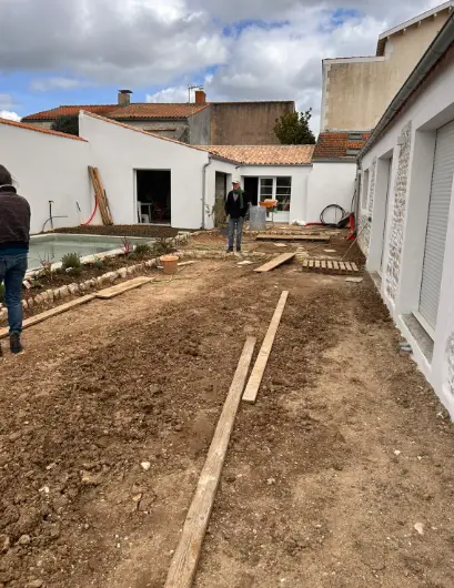 Chantier de création de jardin jardinerie rochelaise